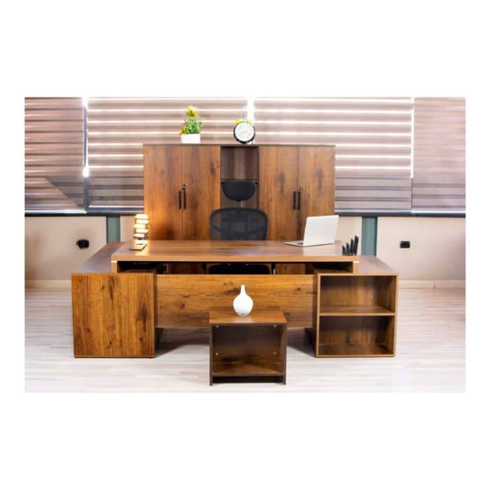 Edge Manager Desk: best desk piece in the El Helow Style
