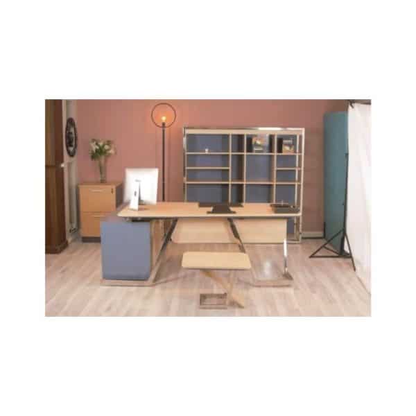 Marion Manager Desk: Distinctive office with an attractive design