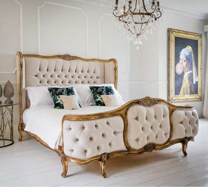 سرير مودرن بتصميم فرنسي Modern bed with French design